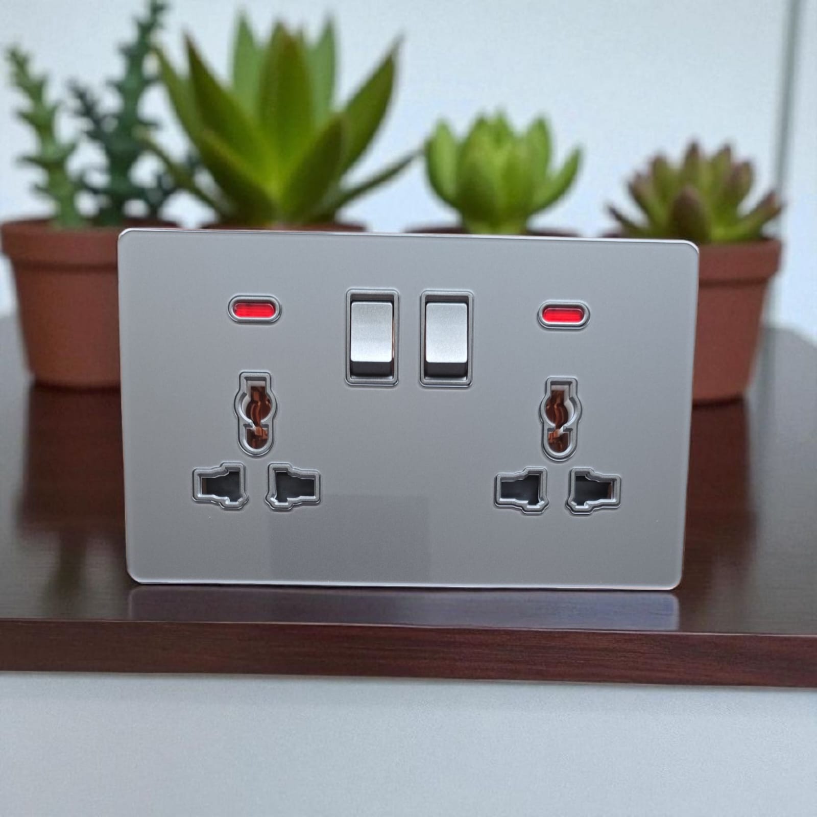 Universal Socket
